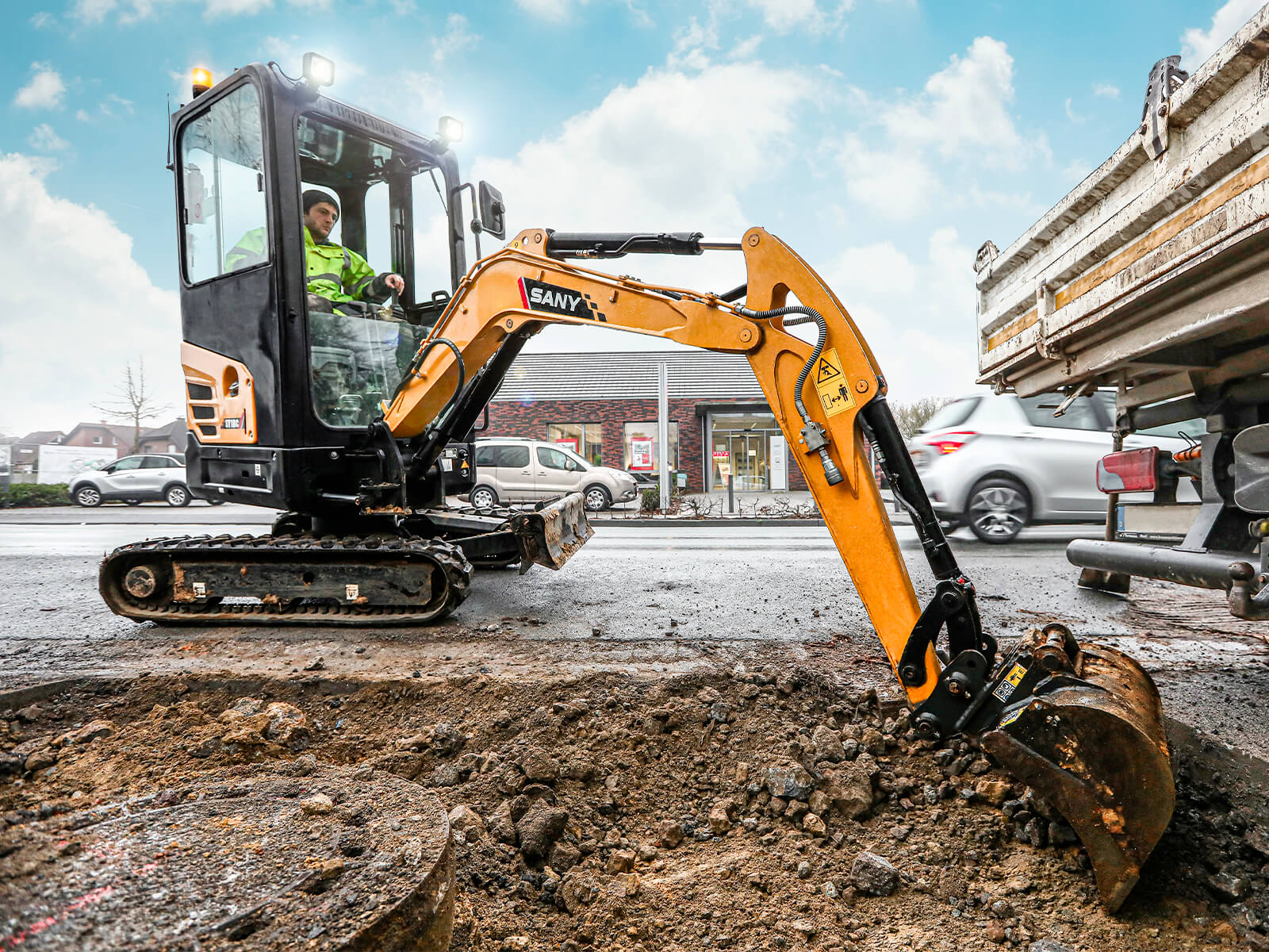 Miniexcavatorul SANY SY18C